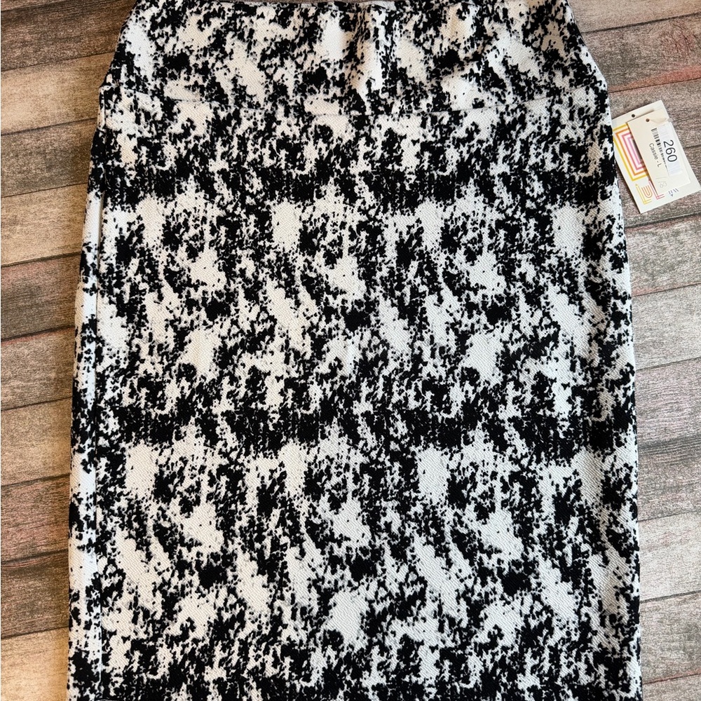 LuLaRoe Black and White Abstract Pencil Skirt